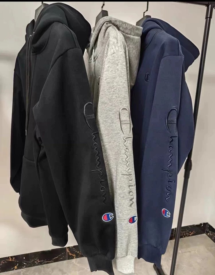Champion hoodie with embroidered logo on Kirin arm for both men and women, casual long sleeved pullover for couples