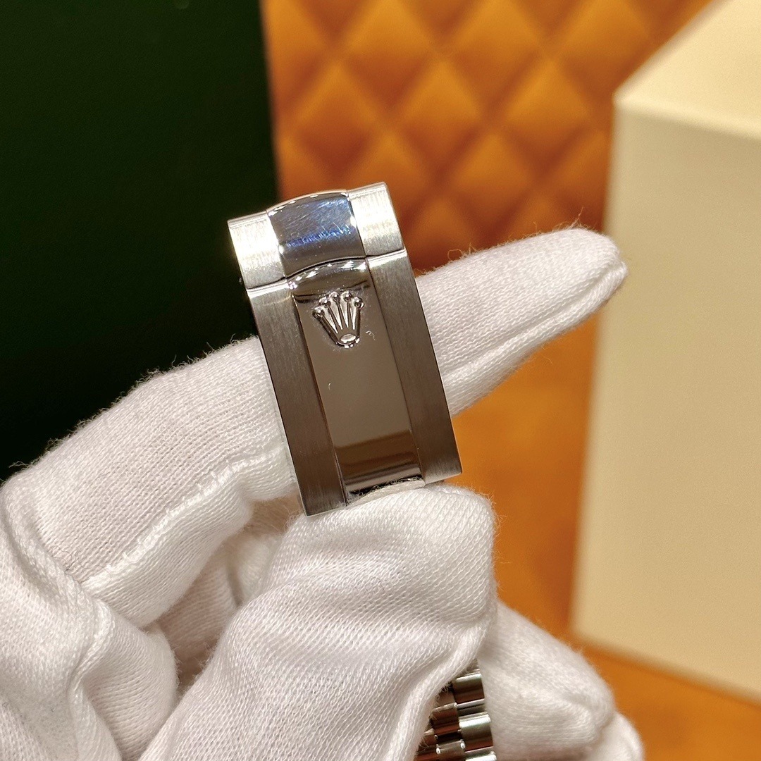 Rolex watch m126334-0018