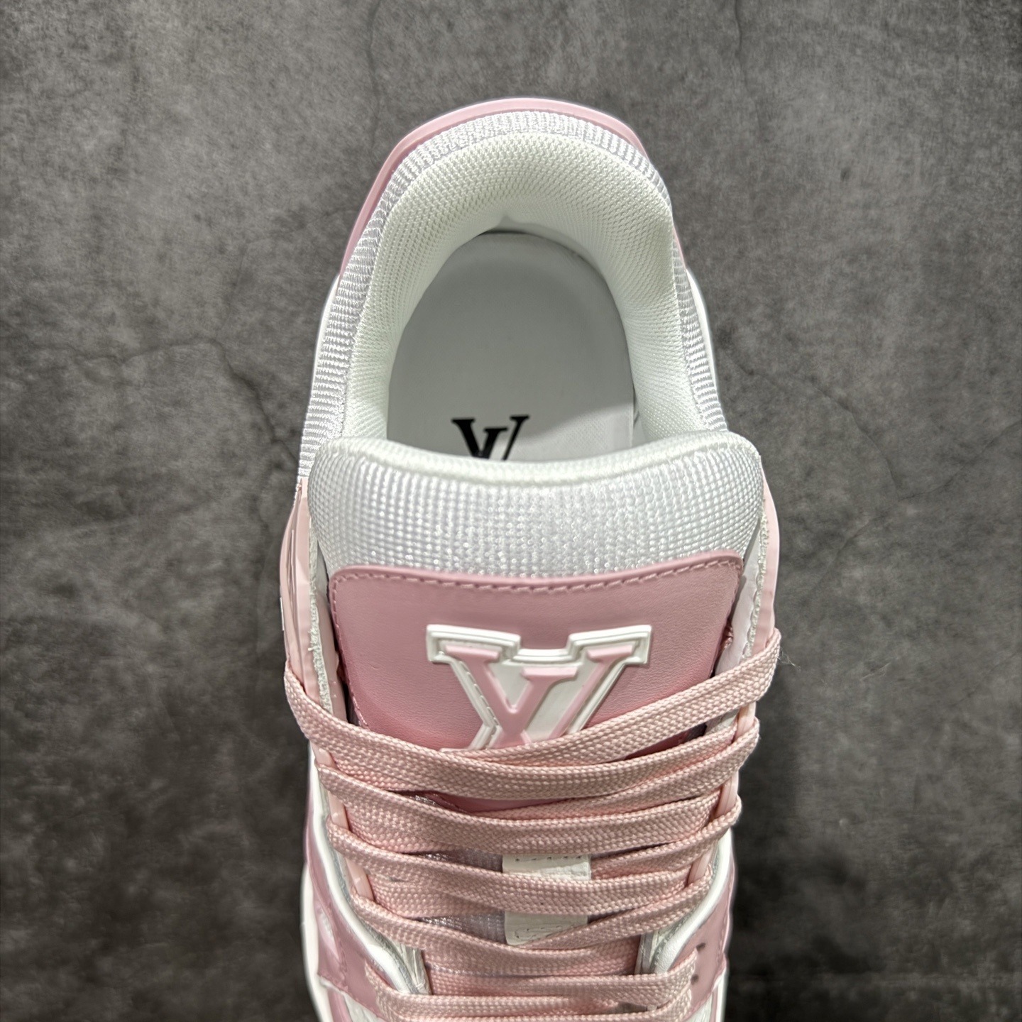 Louis Vuitton Trainer Sneaker T538005