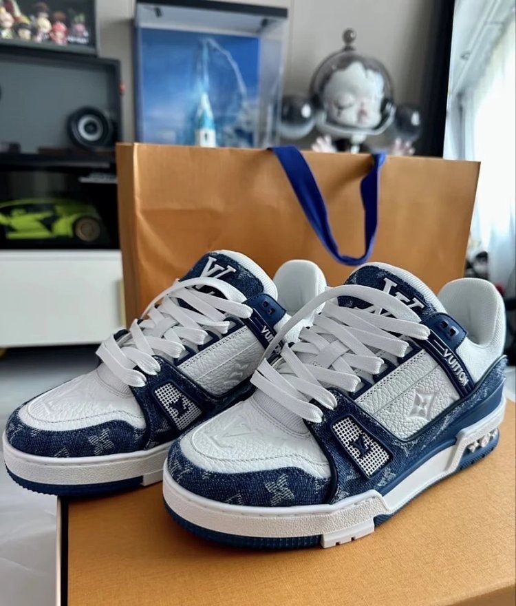 Louis VuittonLight Luxury Men's Shoes, Board Shoes, Trendy Shoes, Thick Soled Shoes, Donkey Sneakers