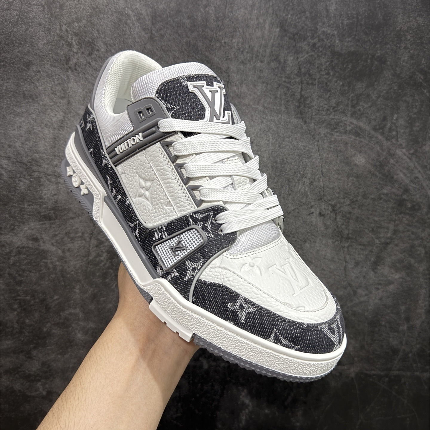 Louis Vuitton Trainer Sneaker T538003