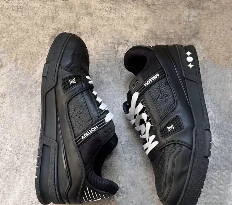 Louis Vuitton Men's Shoes, Board Shoes, Trendy Shoes, Thick Soled Shoes, Low Cut Casual Shoes for Daily Life