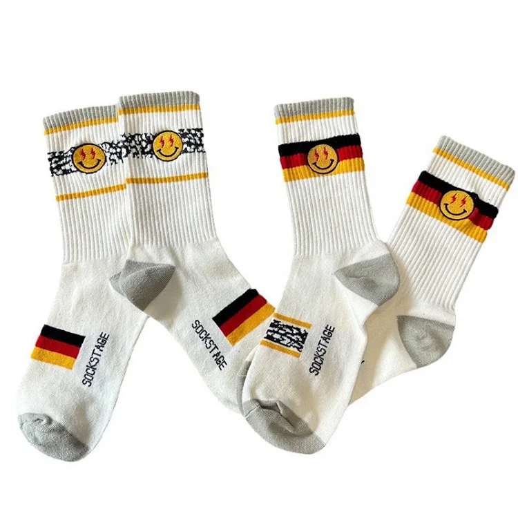 Smiley face embroidered socks street skateboard sports casual mid-calf cotton socks