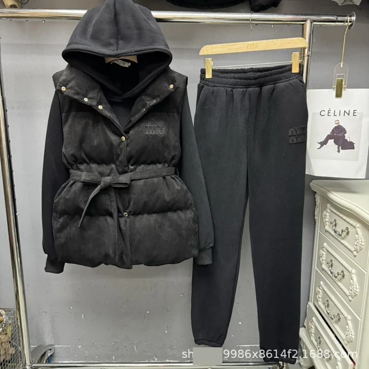 Three-piece Set of Vest, Versatile for + Fleece Sweatshirt 24 Casual + Suede