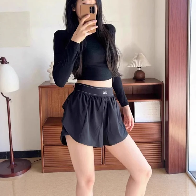 Ready stock nude breathable high-waist butt-lifting yoga fitness shorts outdoor running anti-exposure sports shorts for women* No quality issues and no reason to return