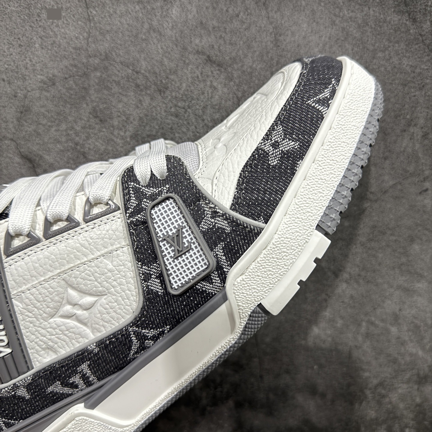 Louis Vuitton Trainer Sneaker T538003