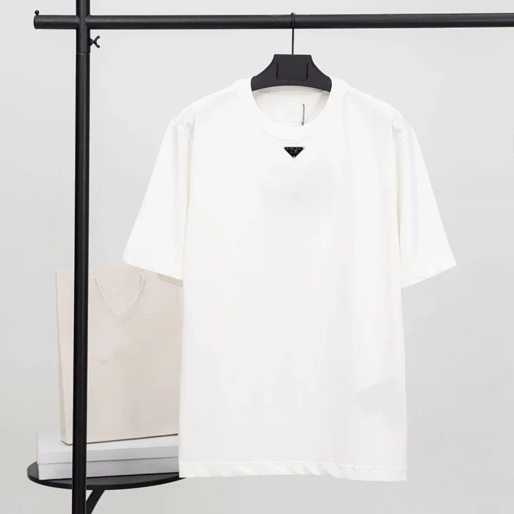 Metal triangle logo series style P short-sleeved T-shirts for men and women