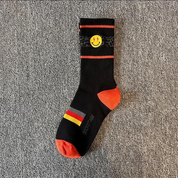 Smiley face embroidered socks street skateboard sports casual mid-calf cotton socks