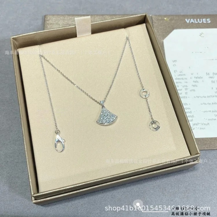 Full of Mother-of-pearl Chalcedony Red Double-layered Manufacturer's Necklace, Exquisitely Carved Jin Baoge Diamond