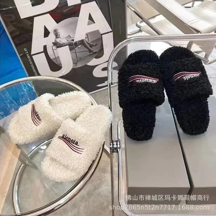 Women's furry slippers 2024 new style letter embroidered thick sole lamb