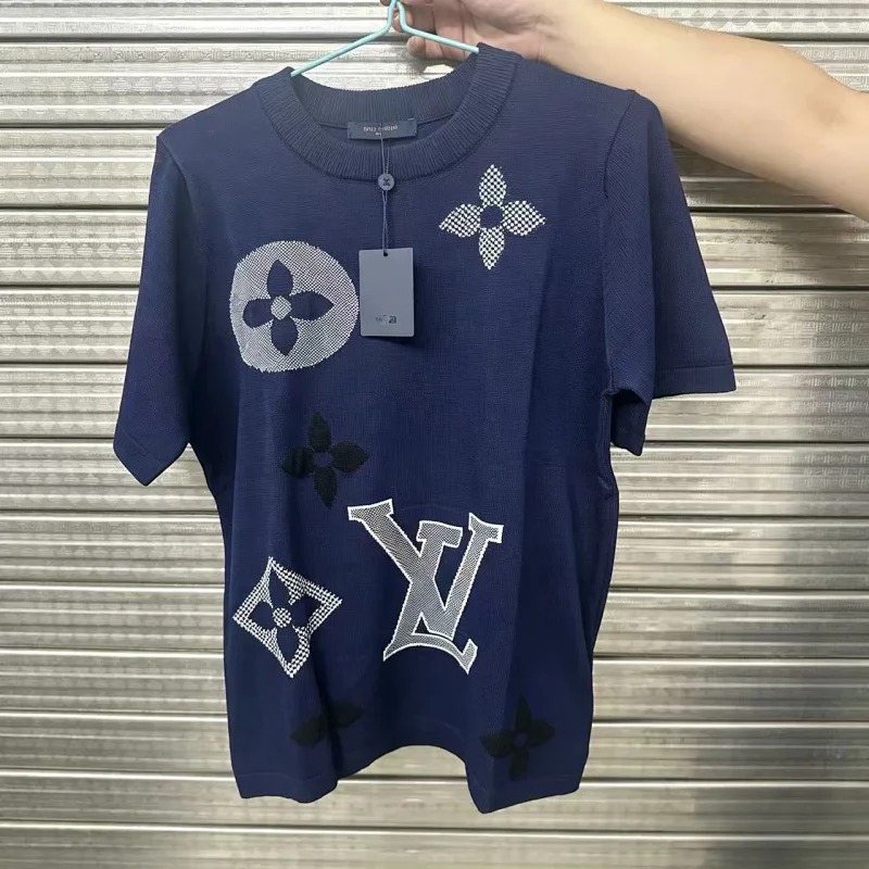 Louis Vuitton Light Luxury Short Sleeved T-shirt for Both Men and Women, Knitted Top with Half Sleeves