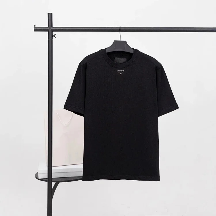 Metal triangle logo series style P short-sleeved T-shirts for men and women