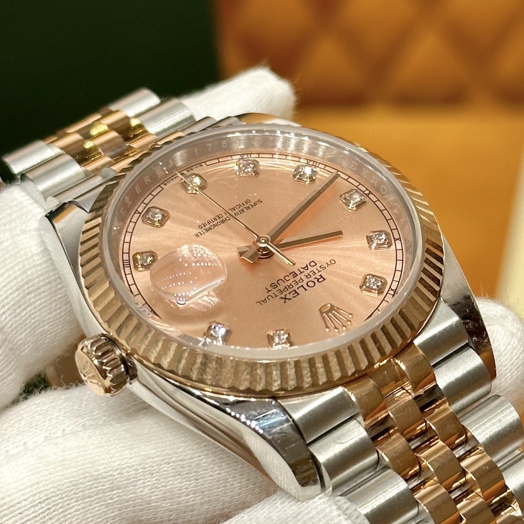 Rolex watch m126221-001