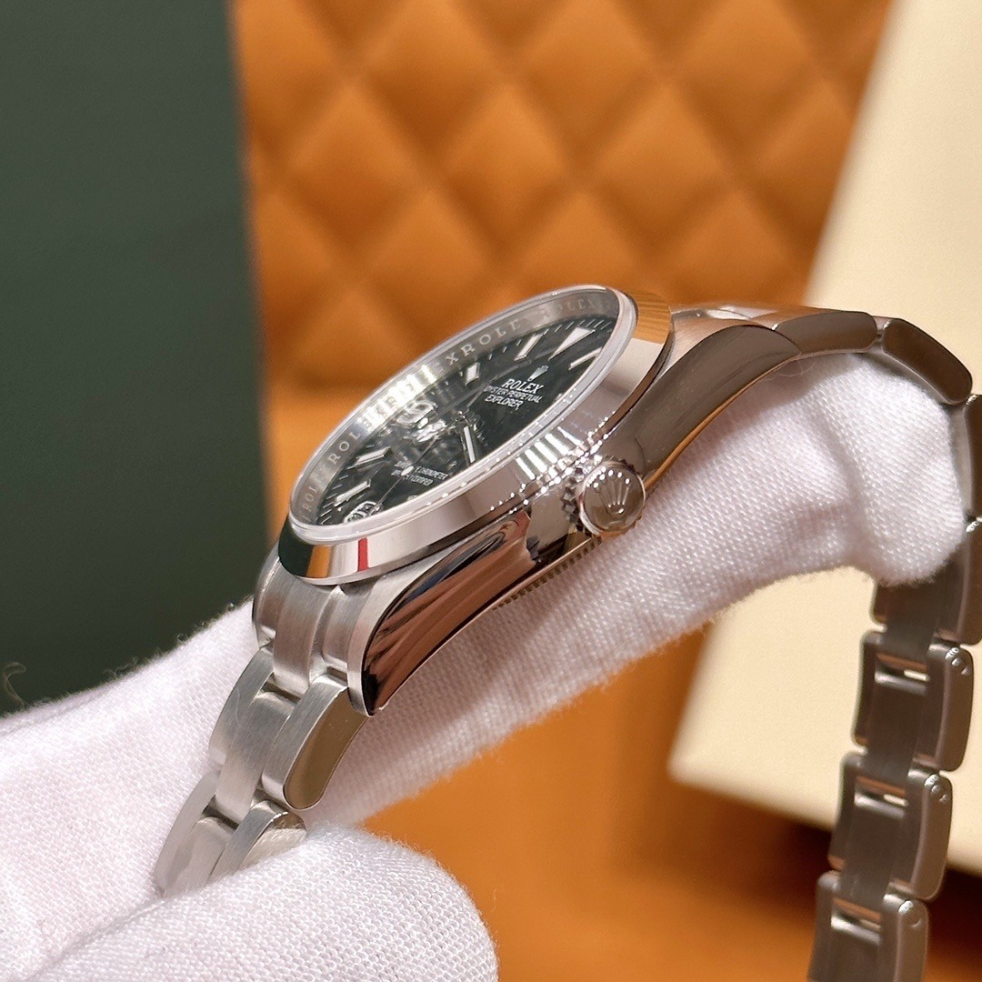 Rolex watch m124270-0001