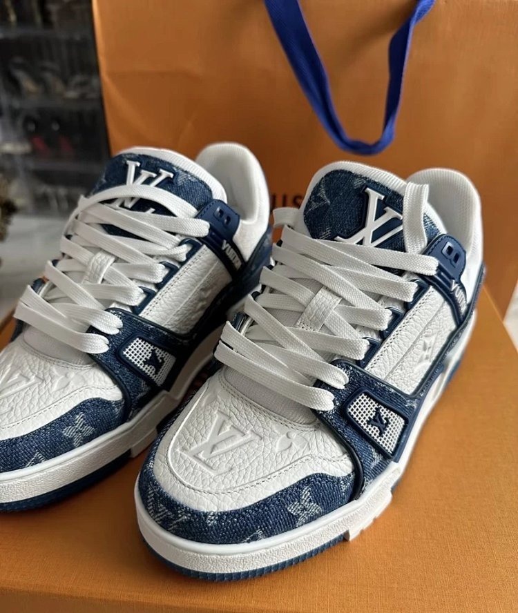 Louis VuittonLight Luxury Men's Shoes, Board Shoes, Trendy Shoes, Thick Soled Shoes, Donkey Sneakers