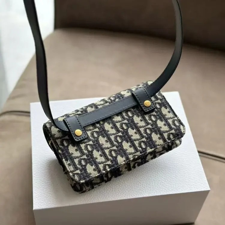 Accessories: Waist Bag, Chain Bag, Transformation Bag, Saddle, Presbyopic Chain, Diagonal Span Metal