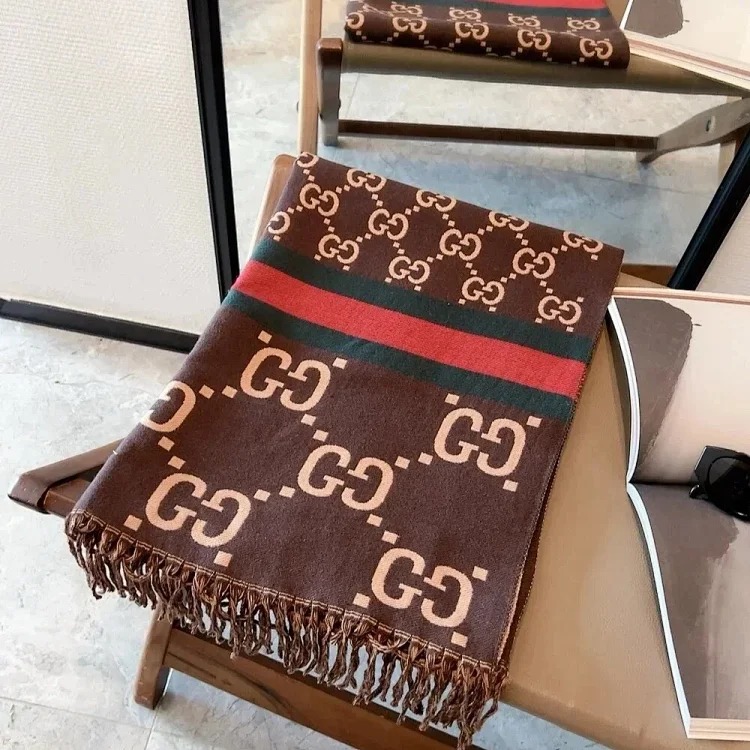 Autumn and winter fashionable and versatile light luxury scarf 01 (no after-sales service for more than 7 days)
