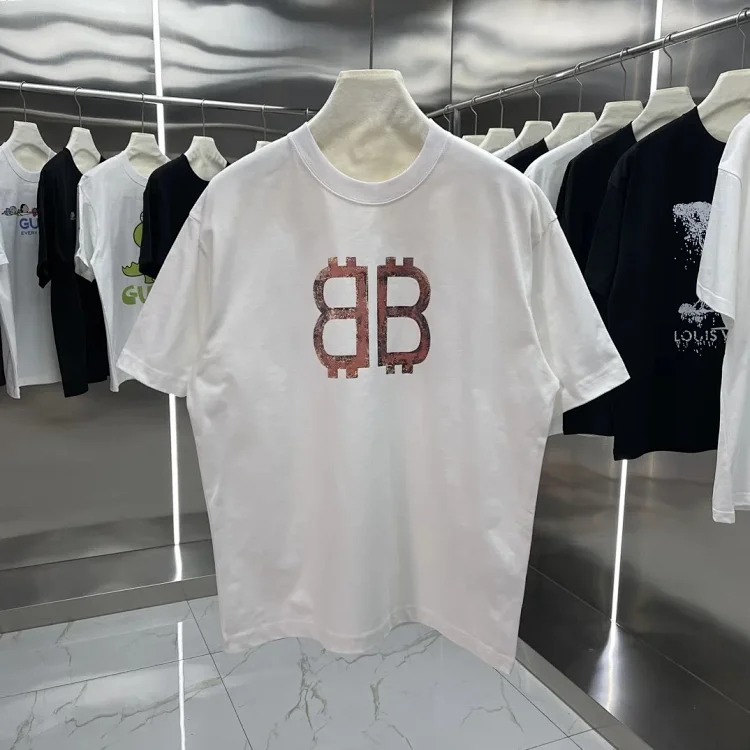 Spring and summer comfortable, simple and versatile short-sleeved DD