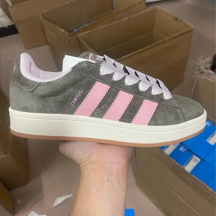 1013 AD 经典复古休闲板鞋 HQ8708 product image