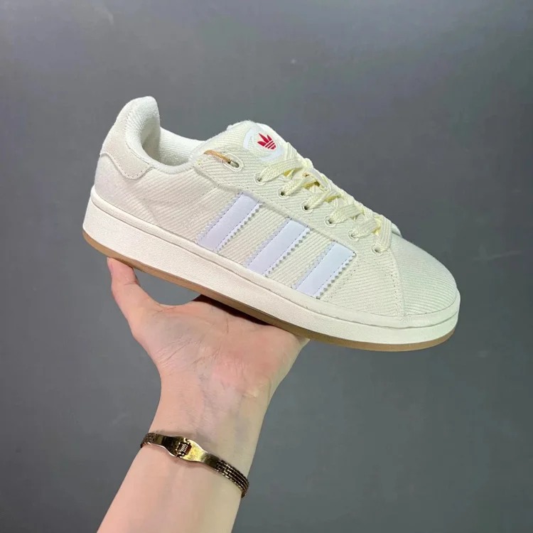 1013 AD 经典复古休闲板鞋 HQ8708 product image
