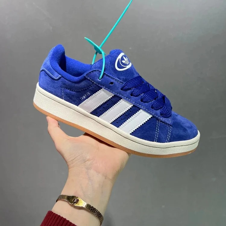 1013 AD 经典复古休闲板鞋 HQ8708 product image