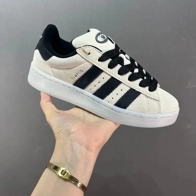 1013 AD 经典复古休闲板鞋 HQ8708 product image