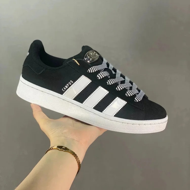 1013 AD 经典复古休闲板鞋 HQ8708 product image