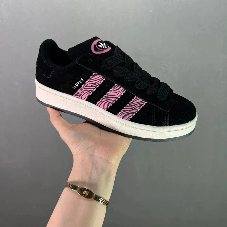 1013 AD 经典复古休闲板鞋 HQ8708 product image