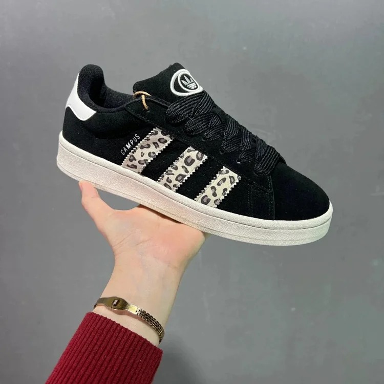 1013 AD 经典复古休闲板鞋 HQ8708 product image