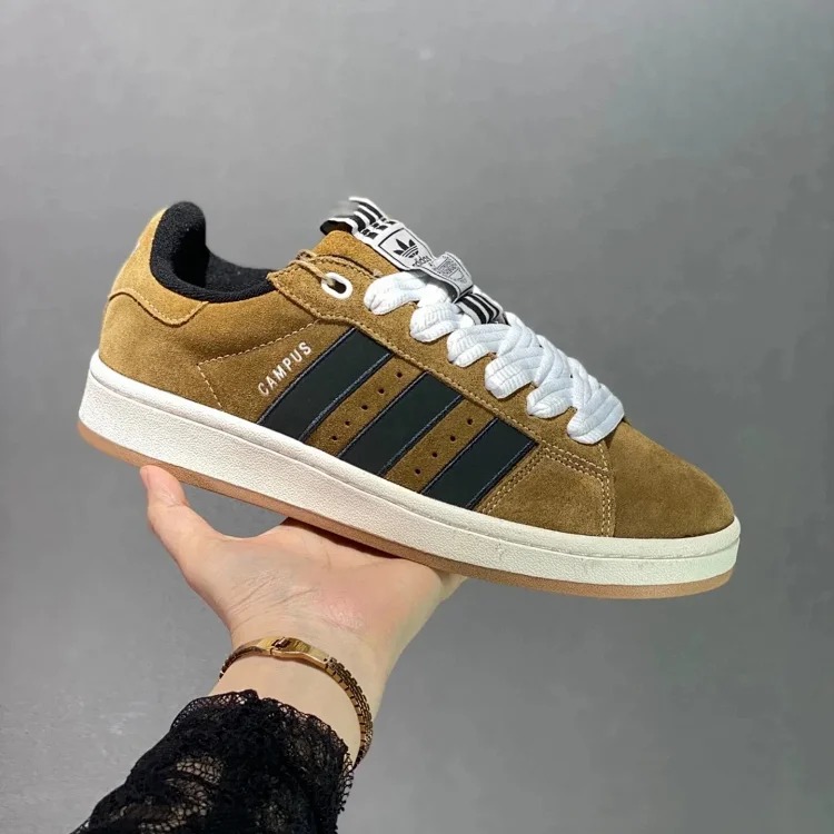 1013 AD 经典复古休闲板鞋 HQ8708 product image
