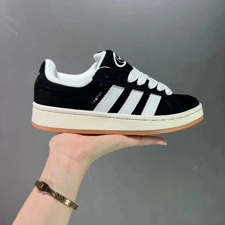1013 AD 经典复古休闲板鞋 HQ8708 product image