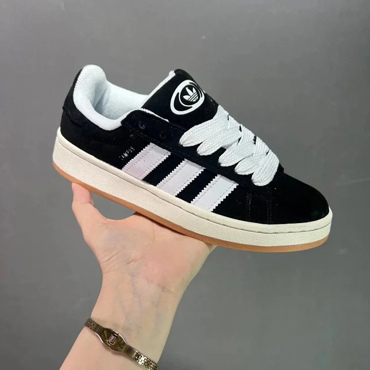 1013 AD 经典复古休闲板鞋 HQ8708 product image