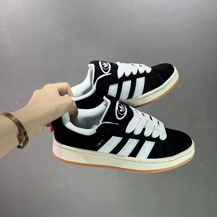 1013 AD 经典复古休闲板鞋 HQ8708 product image