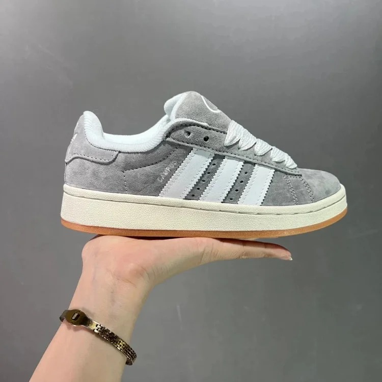 1013 AD 经典复古休闲板鞋 HQ8708 product image