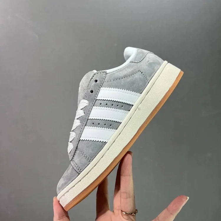1013 AD 经典复古休闲板鞋 HQ8708 product image