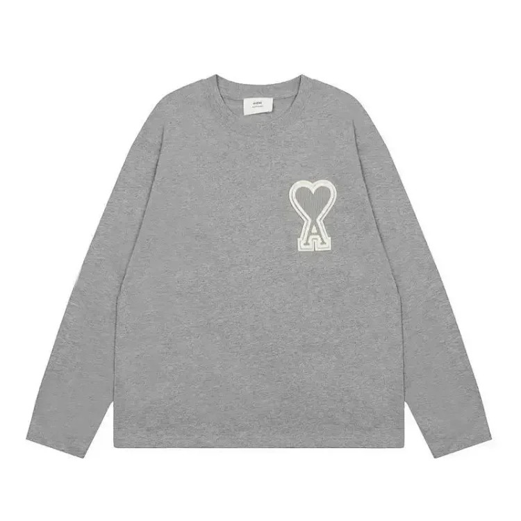 A fashionable sweatshirt