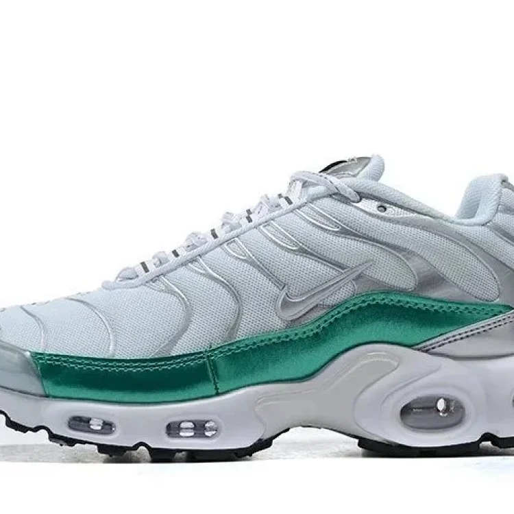 Max Plus TN Sneakers