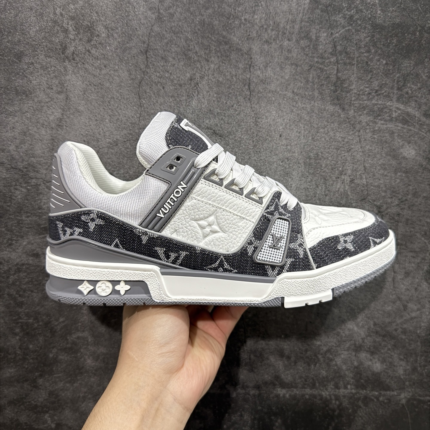 Louis Vuitton Trainer Sneaker T538003