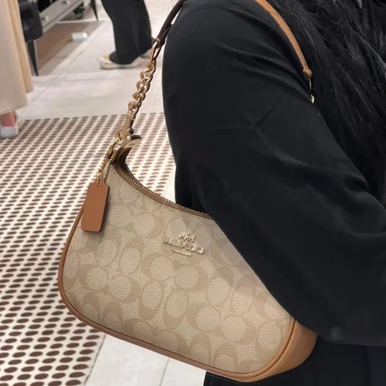 Louis Vuitton Bags Versatile High Bag Mahjong Women's Handbag Underarm Fashionable Crossbody Version Crescent Old
