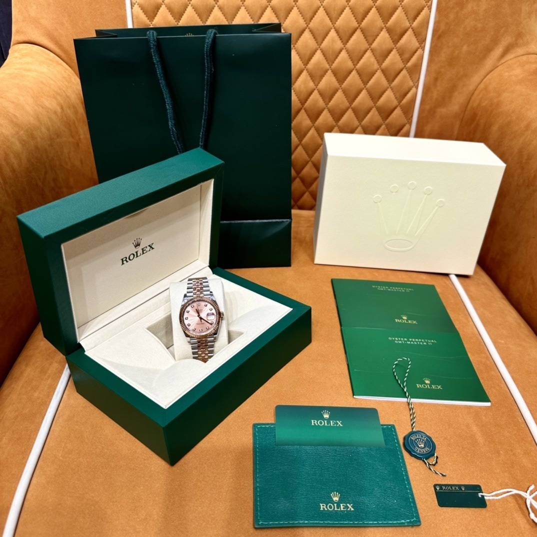 Rolex watch m126221-001