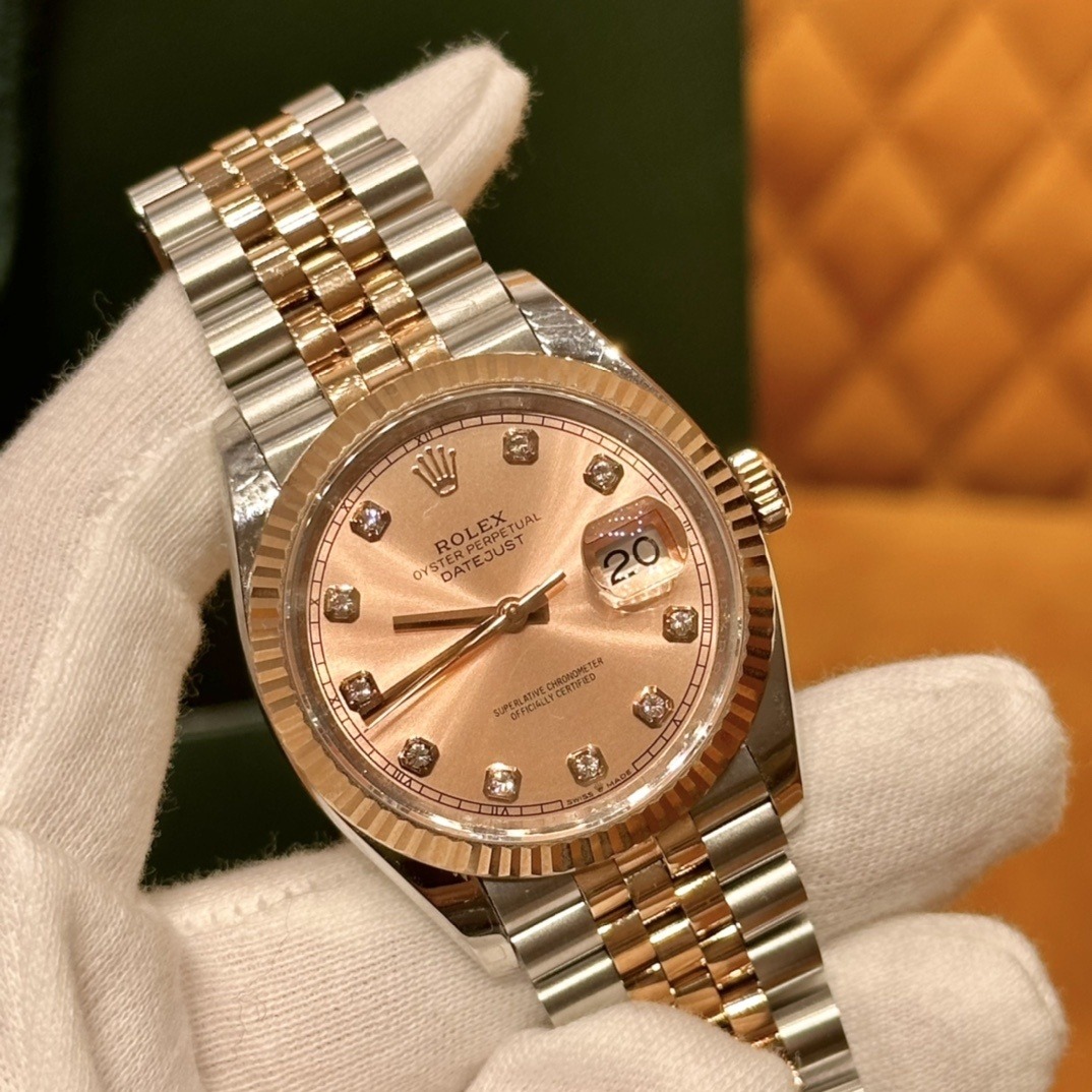 Rolex watch m126221-001