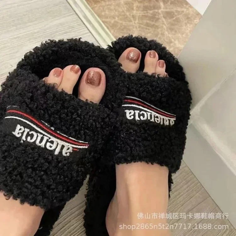Women's furry slippers 2024 new style letter embroidered thick sole lamb