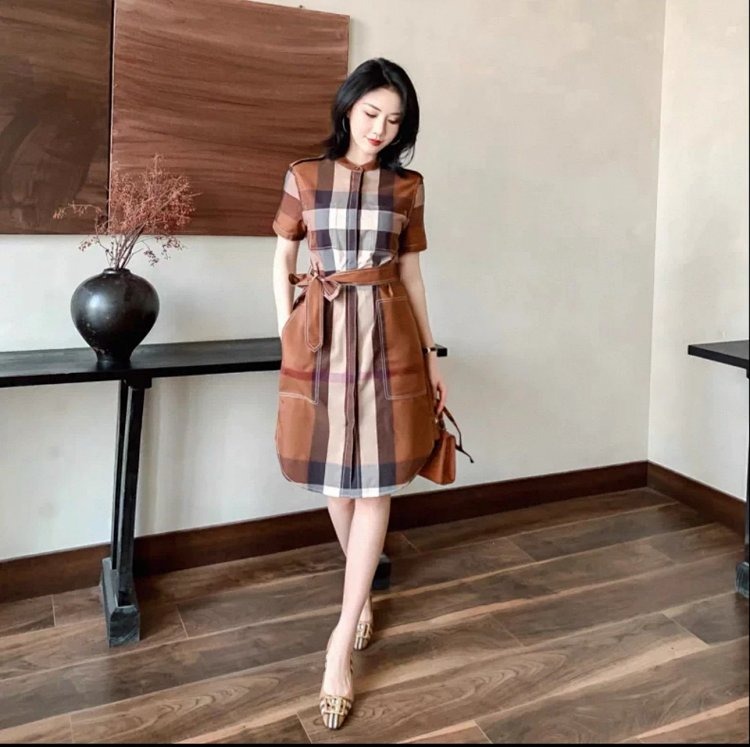 Burberry British Style Casual Mid Length Shirt Skirt with Floral Patterns