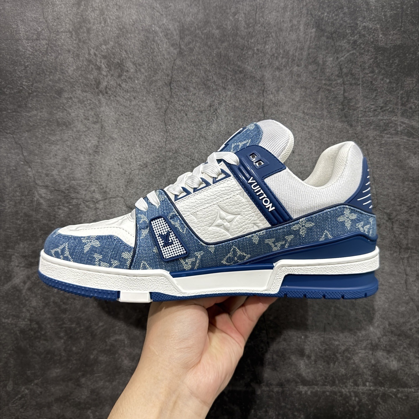 Louis Vuitton Trainer Sneaker T538001