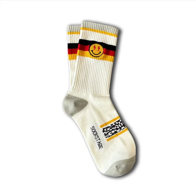 Smiley face embroidered socks street skateboard sports casual mid-calf cotton socks