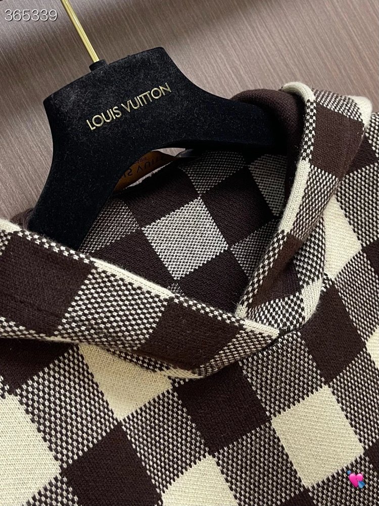 Louis Vuitton2026 New Men's Fashion Casual Letter Embroidery Color blocked Grid Knitted Hoodie