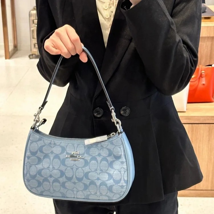Louis Vuitton Bags Versatile High Bag Mahjong Women's Handbag Underarm Fashionable Crossbody Version Crescent Old