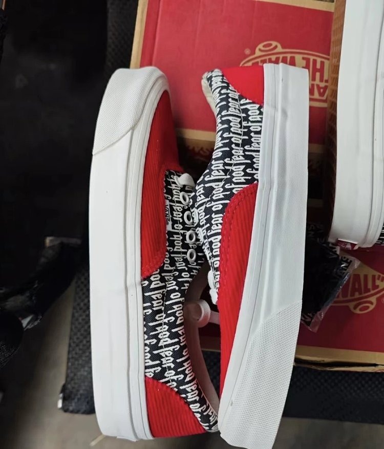 Wansi Board Shoes, One Foot Low Cut ShoesFear of God X Vans Era 95 Dx White Black Fog