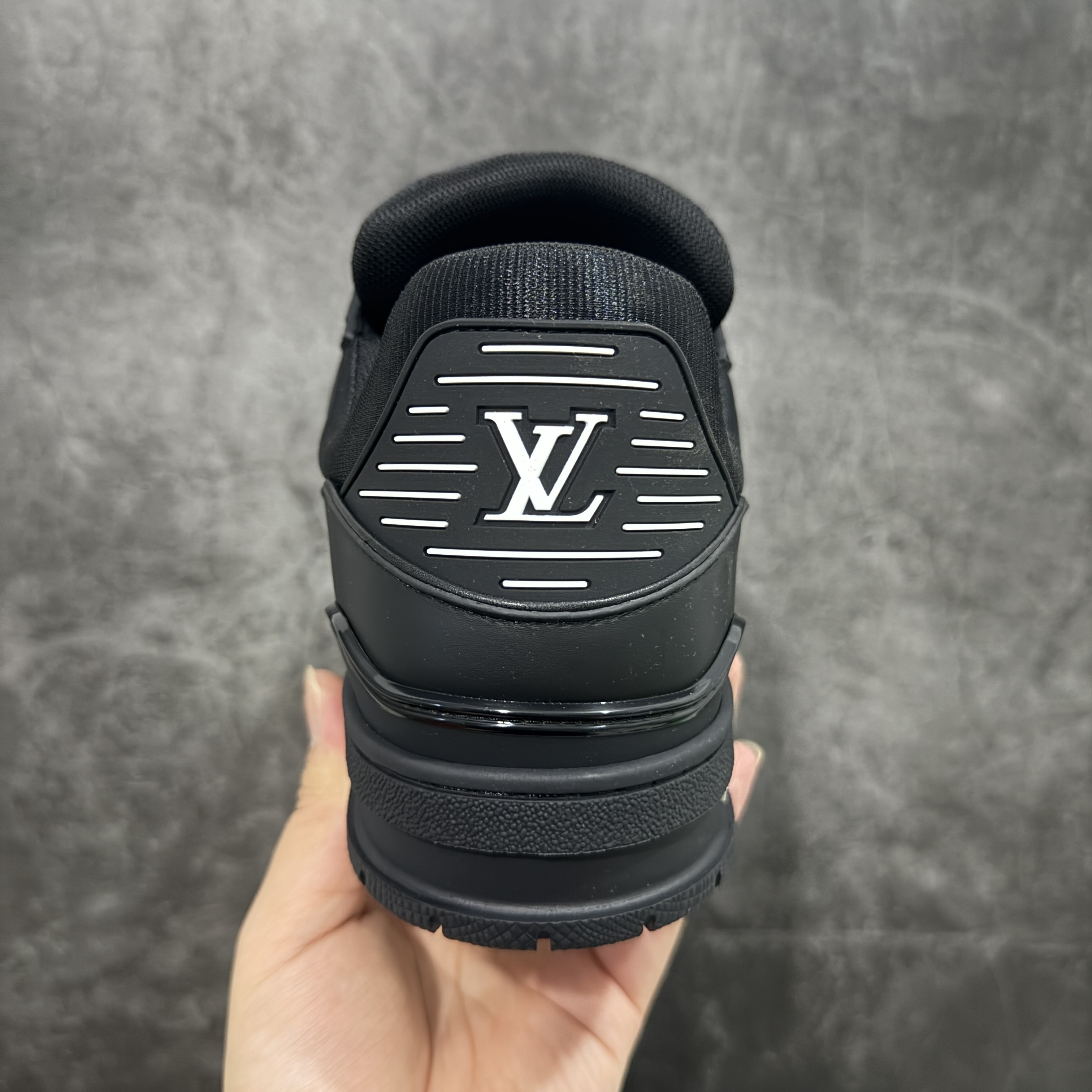 Louis Vuitton Trainer Sneaker T538007