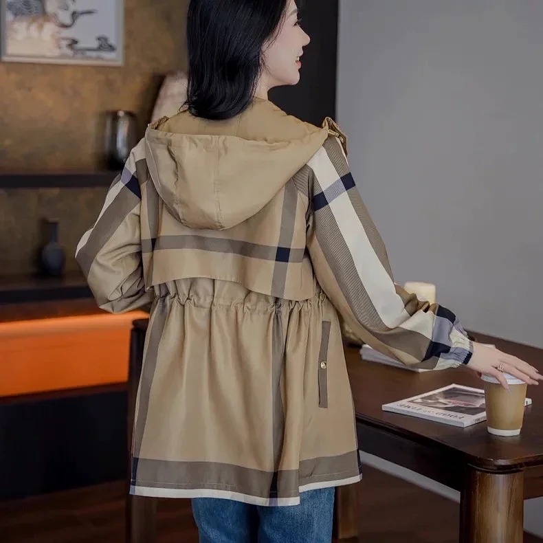 Burberry's light luxury 2026 spring new women's clothing high-end British trench coat hooded jacket